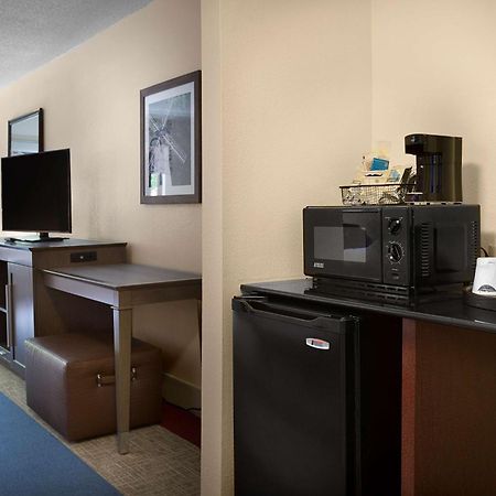 Hampton Inn Хелен Экстерьер фото