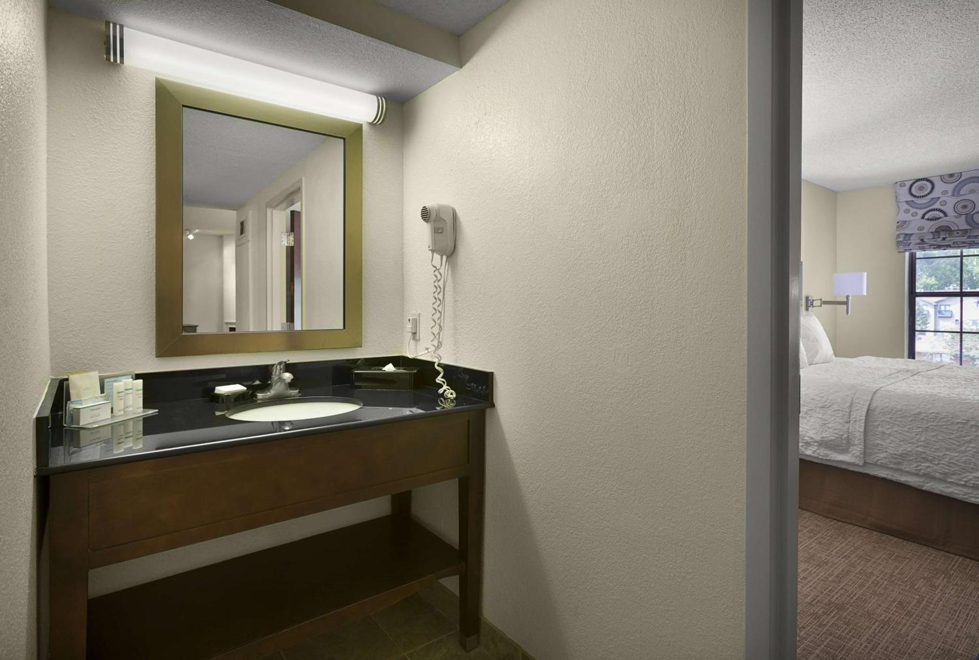 Hampton Inn Хелен Экстерьер фото