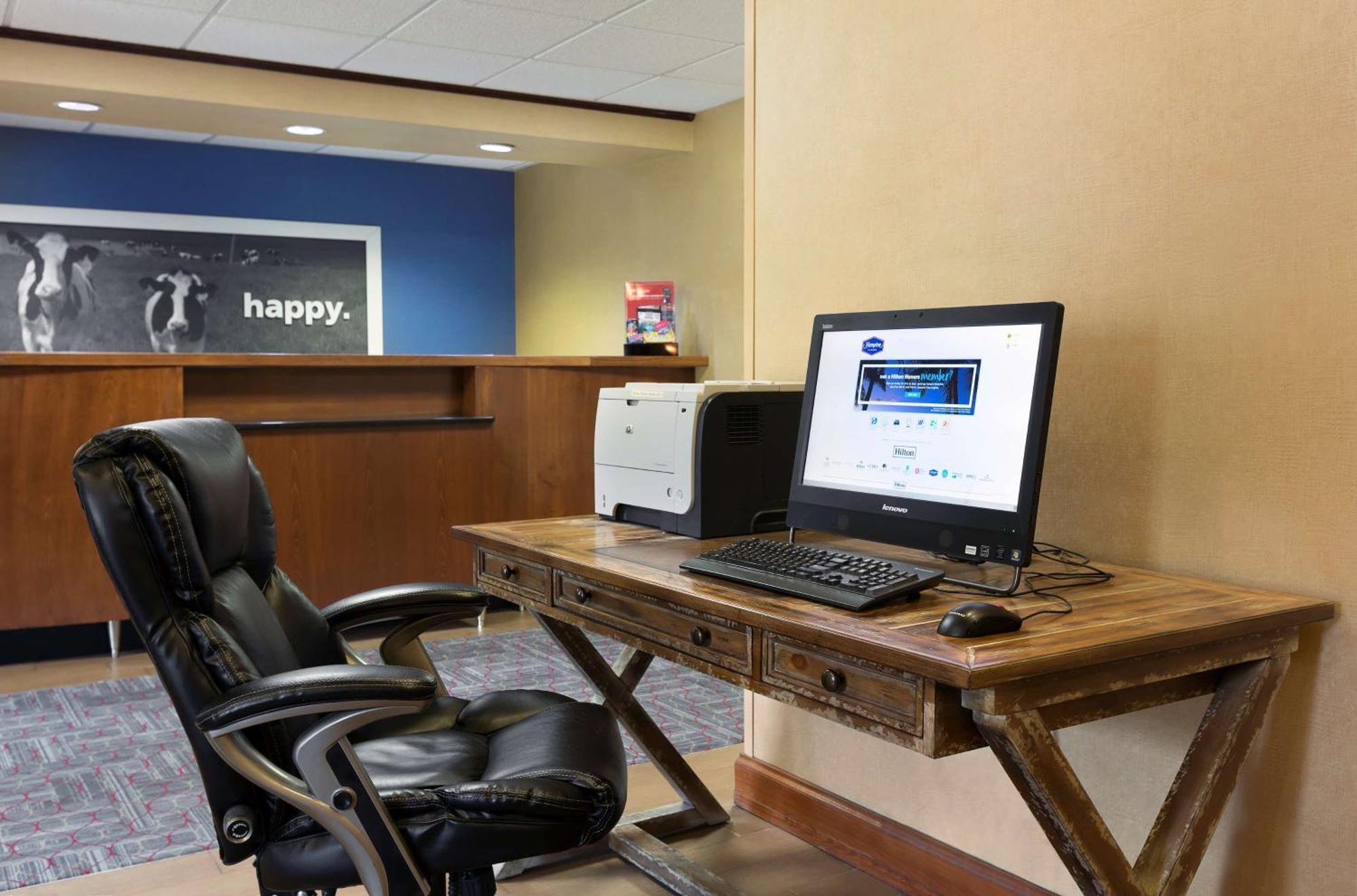 Hampton Inn Хелен Экстерьер фото